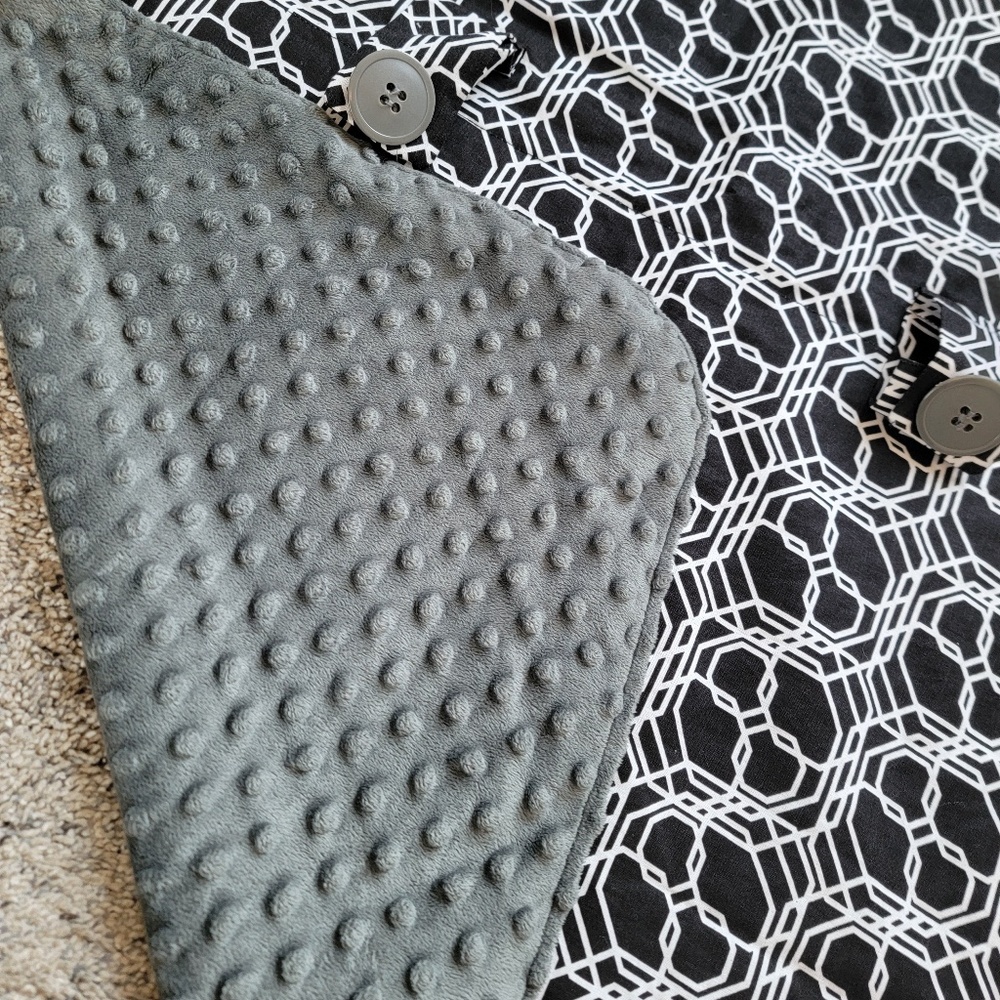 Canopy car seat cover for infants gray black - like new!